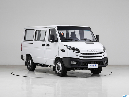 Iveco ディーゼル 乗客と貨物輸送のための多機能タッチスクリーン MPV