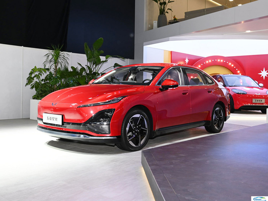 2024 ウーリング・スターライト 70km 標準セダン 電動乗用車 乗用車 エネルギー車両