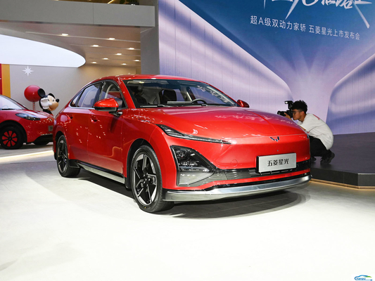 2024 ウーリング・スターライト 70km 標準セダン 電動乗用車 乗用車 エネルギー車両