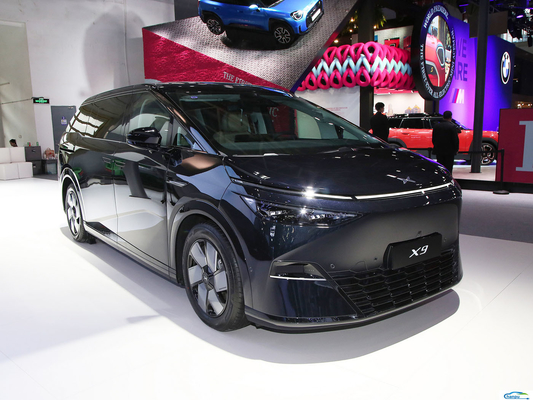 Xpeng Xiaopeng X9 MPV エネルギー用車 電気自動車 小売顧客向け