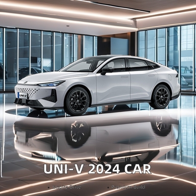 チェンガン UNI-V 2024 1.5T マクファーソンフロントサスペンション付き