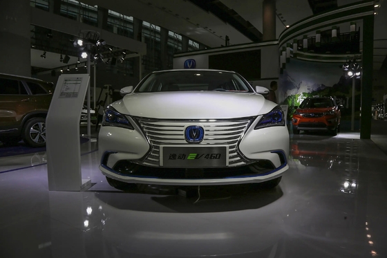 チャンガン イアド EV460 2024 セダン エナジー 車両で競争に先を行く