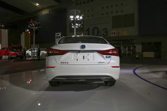 チャンガン イアド EV460 2024 セダン エナジー 車両で競争に先を行く