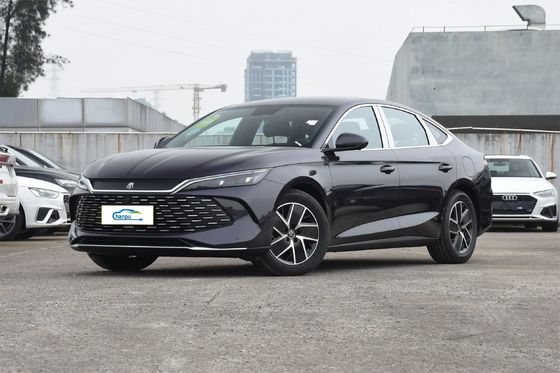 BYDのQin L Dm-I-2024 環境に優しい 4ドアスイングオープン式ダブルパワートレーンフェブセダン