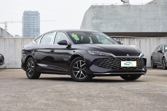 BYDのQin L Dm-I-2024 環境に優しい 4ドアスイングオープン式ダブルパワートレーンフェブセダン