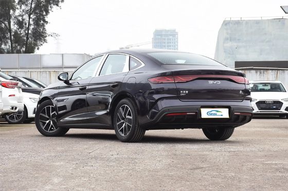 BYDのQin L Dm-I-2024 環境に優しい 4ドアスイングオープン式ダブルパワートレーンフェブセダン