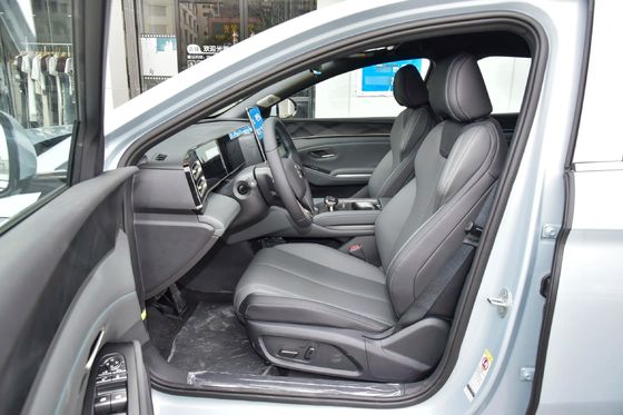 BYDのQin L Dm-I-2024 環境に優しい 4ドアスイングオープン式ダブルパワートレーンフェブセダン