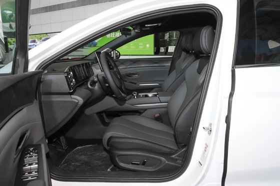 BYD クリーンエネルギーハイブリッド Qin L Dm-I-2024 セダン デュアルモーターシステムを持つ中型フェブカー