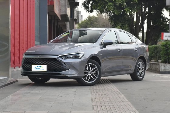BYDのパワフルなQin Plus Dm-2024 Dm-I Honor バージョン PHEV セダン