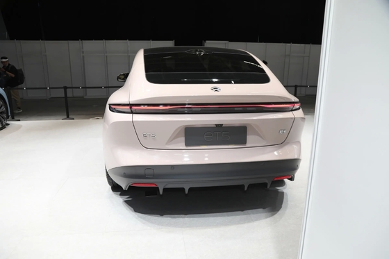 100Kwh 4ドア スイングドア ニオ Et5-2024 乗用車 5人座電動車