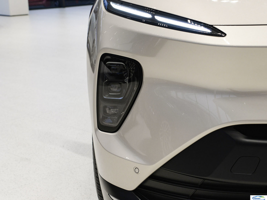 オーダーメイド電気自動車 ニオ・エス8-2024 75Kwhの便利な商用車
