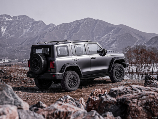 2024年 グレートウォールタンク 300 強力なオフロードSUV スタイリッシュなオフロードアドベンチャー