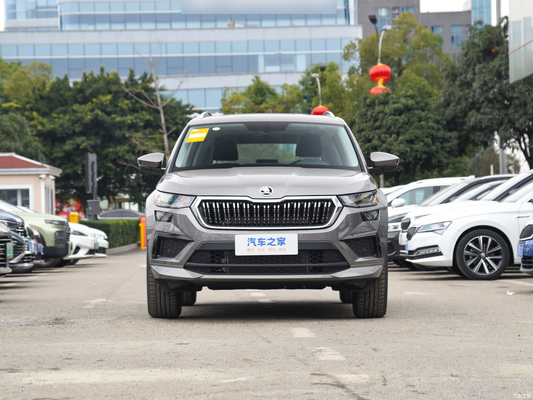2023 Skoda Kodiaq 2.0T 186hp 220hp 5/7 シート タッチスクリーン 電気駐車ブレーキ フォルクスワーゲンのガソリン車