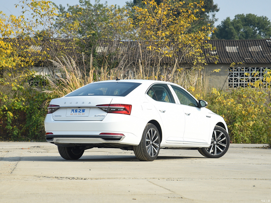電気運転席調節 2024 スコダ スーパー TSI 280 AWD SUV フォルクスワーゲン