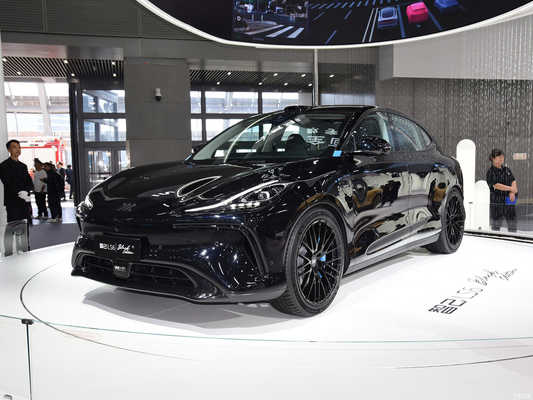Saic IM LS6 4WD EV SUV 2023-2024年の長距離需要のための必需品 B2B 選択