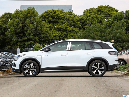 2024 ID.6 xプライムEVSUV FAW Volkswagenの次世代エネルギー車両を発見