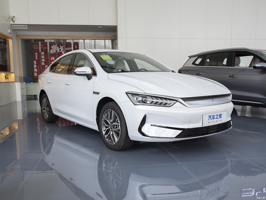 2024 BYD Qin Plus EVとDM-iハイブリッドセダンで運転体験に革命を起こす