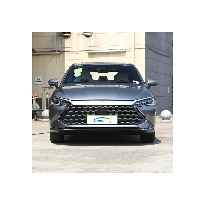 広々とした5人座コンパクトセダン BYD キンプラス Dm-2024 Dm-I オーナー バージョン 120Km PHEVカー