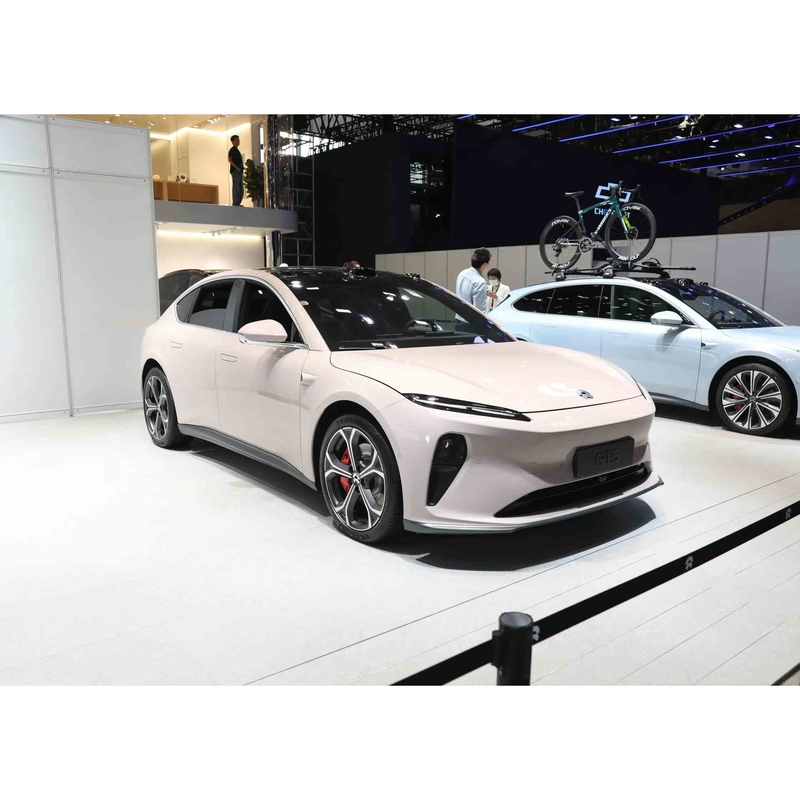 100Kwh 4ドア スイングドア ニオ Et5-2024 乗用車 5人座電動車